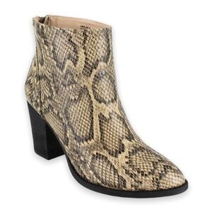 NWOB Zigisoho Harlan Black & Tan Snakeskin Heeled Booties 8.5